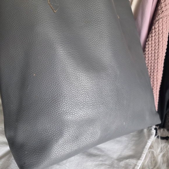 Cuyana Slate Blue Leather Bag - Picture 6 of 12